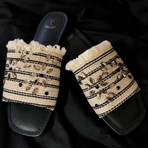 BRAND NEW "VERA WANG" WOMEN'S SANDALS!!!